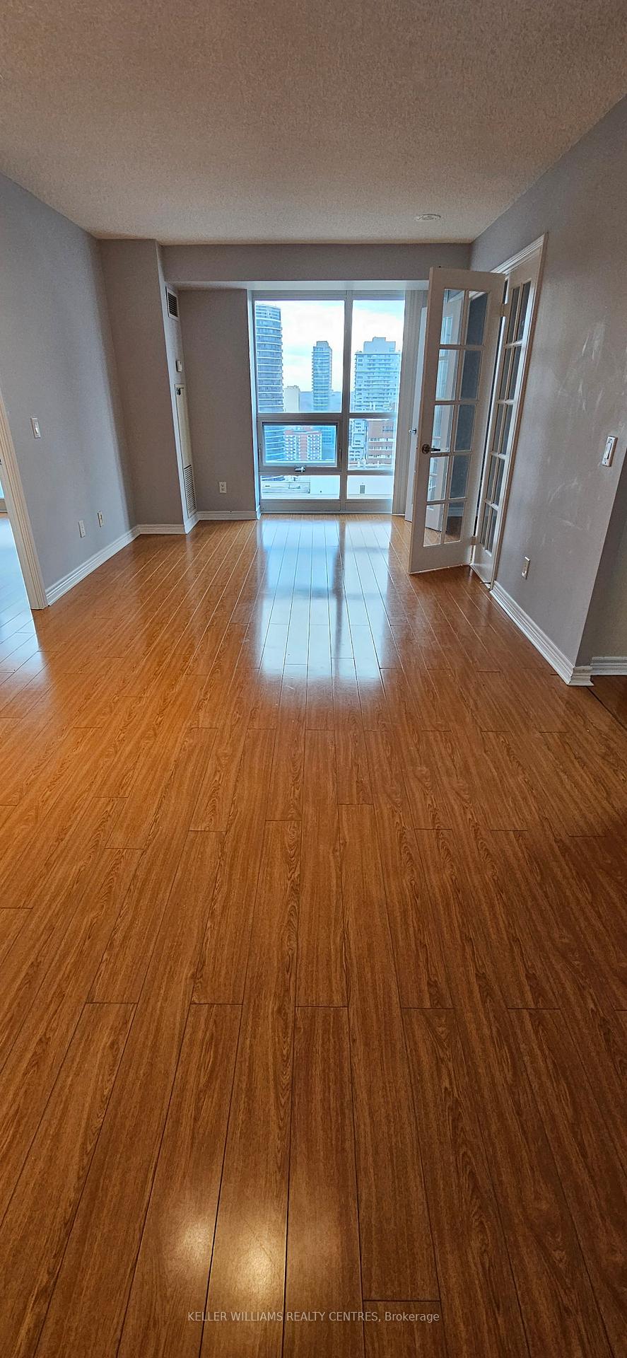 Photo 9 of Unit 2405, 763 Bay Street, Toronto, Bay Street Corridor — HOMEH