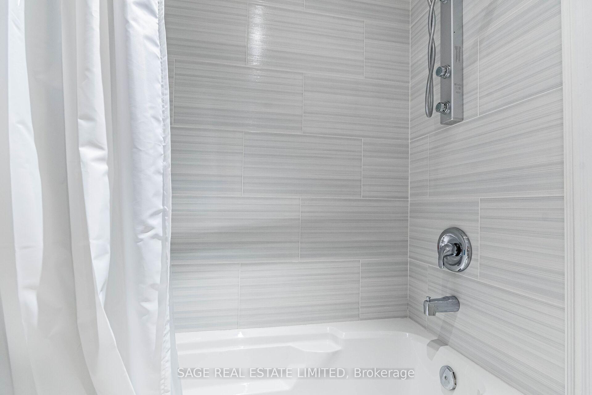 Photo 28 of 548D Scarlett Road, Etobicoke, Humber Heights — HOMEH