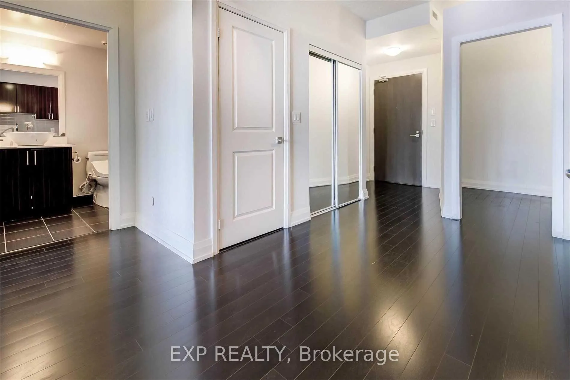 Photo 2 of Unit 2333, 7161 Yonge Street, Markham, Grandview — HOMEH