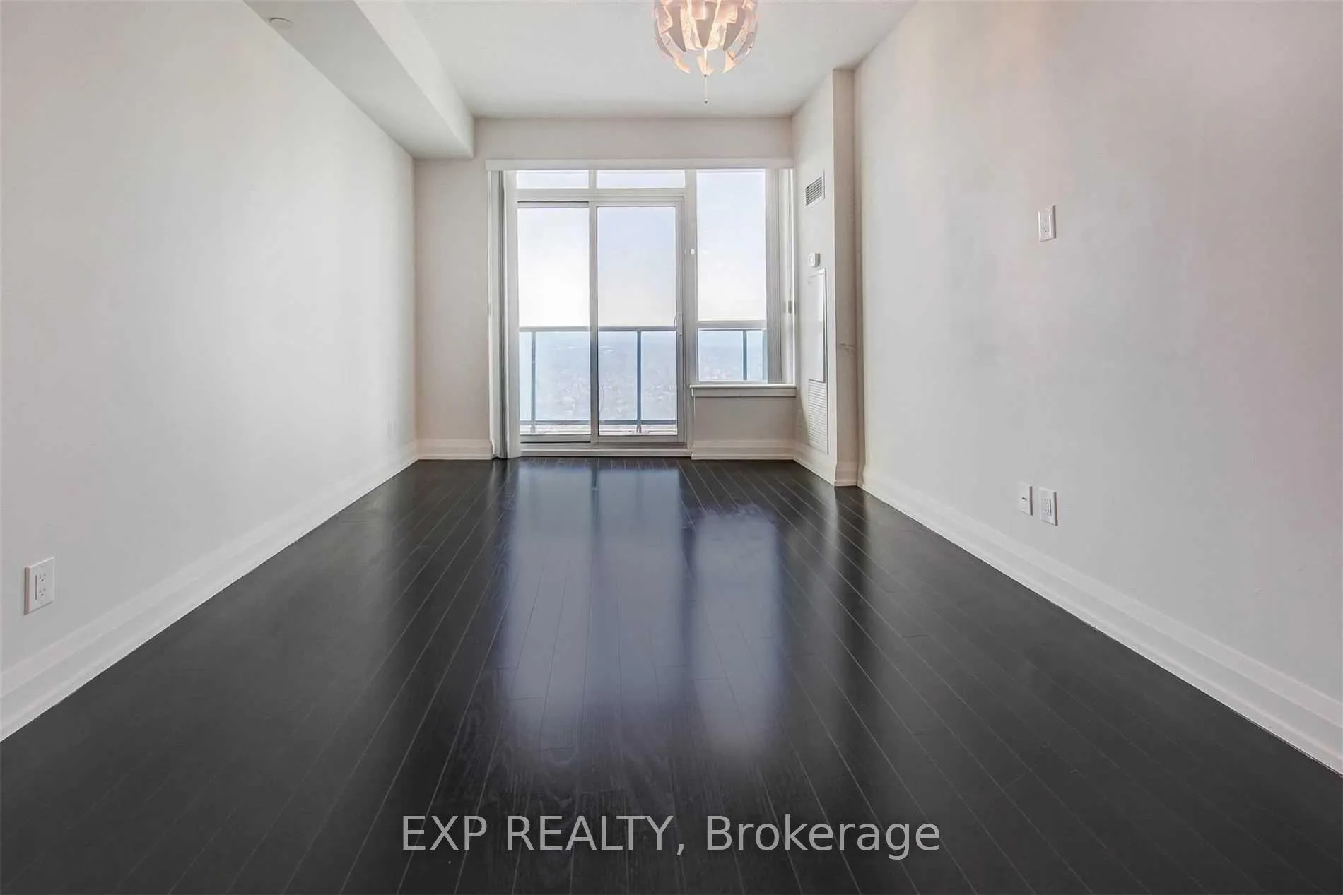 Photo 3 of Unit 2333, 7161 Yonge Street, Markham, Grandview — HOMEH