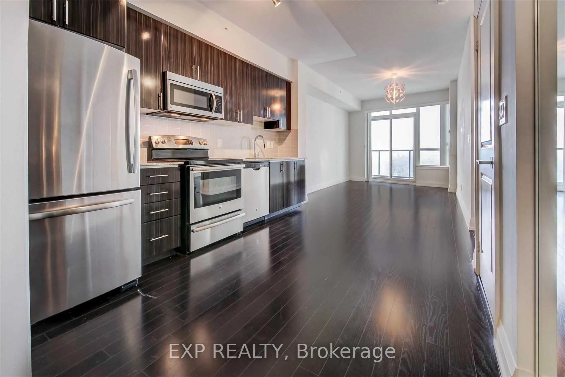 Photo 6 of Unit 2333, 7161 Yonge Street, Markham, Grandview — HOMEH
