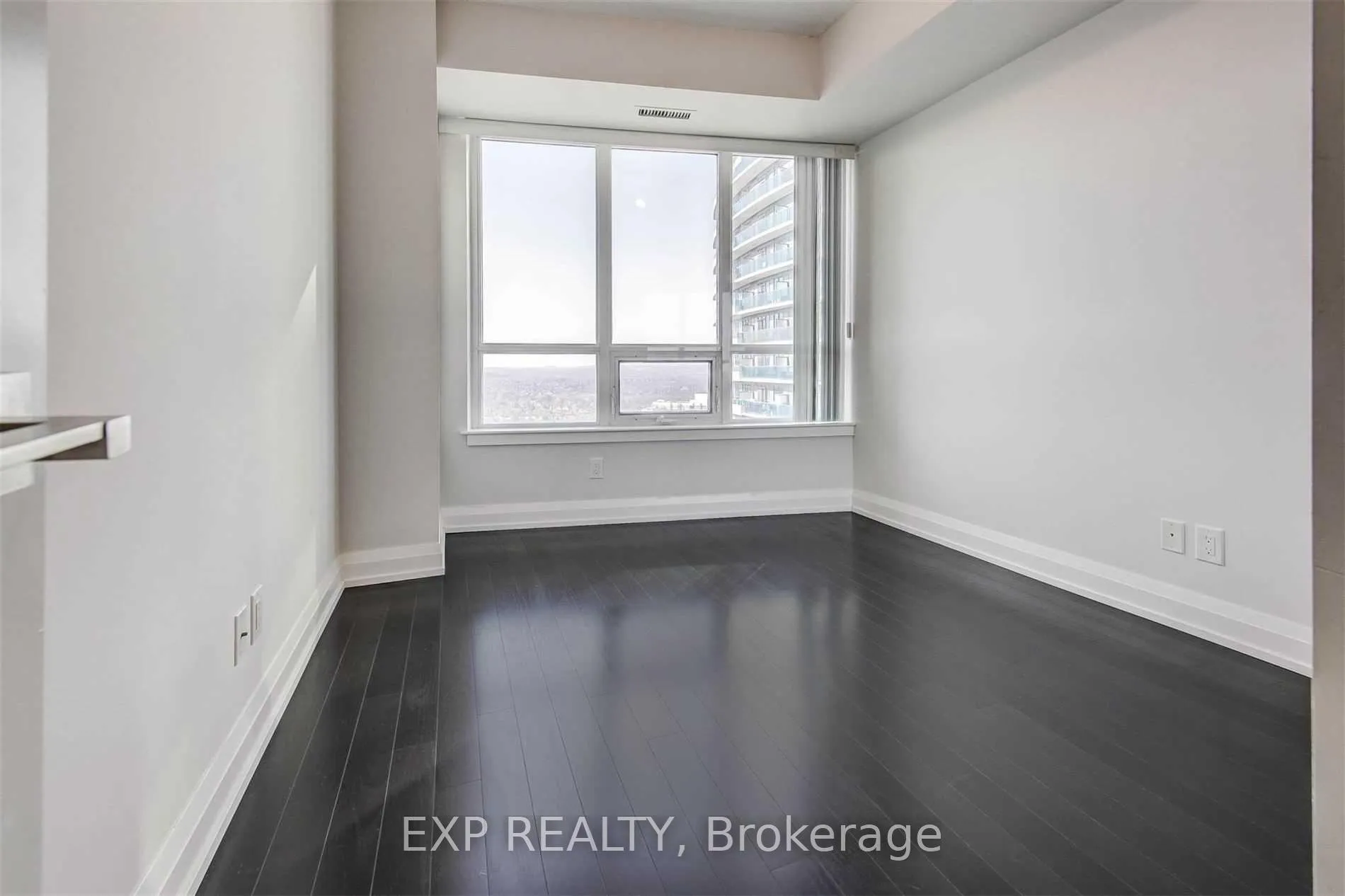 Photo 11 of Unit 2333, 7161 Yonge Street, Markham, Grandview — HOMEH