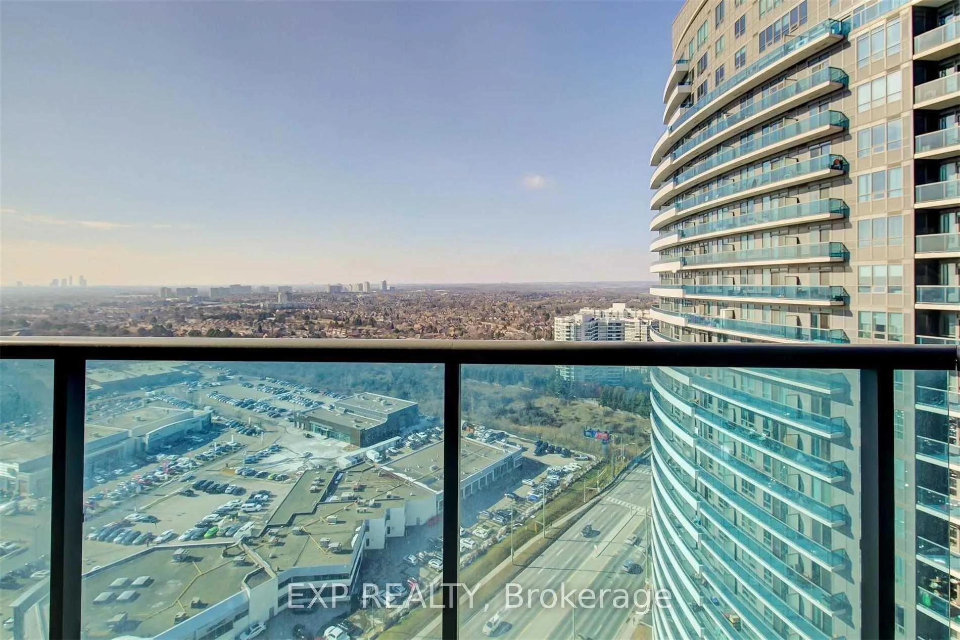 Photo 14 of Unit 2333, 7161 Yonge Street, Markham, Grandview — HOMEH