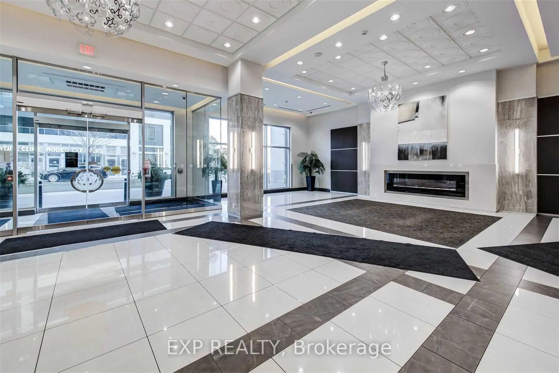Photo 15 of Unit 2333, 7161 Yonge Street, Markham, Grandview — HOMEH