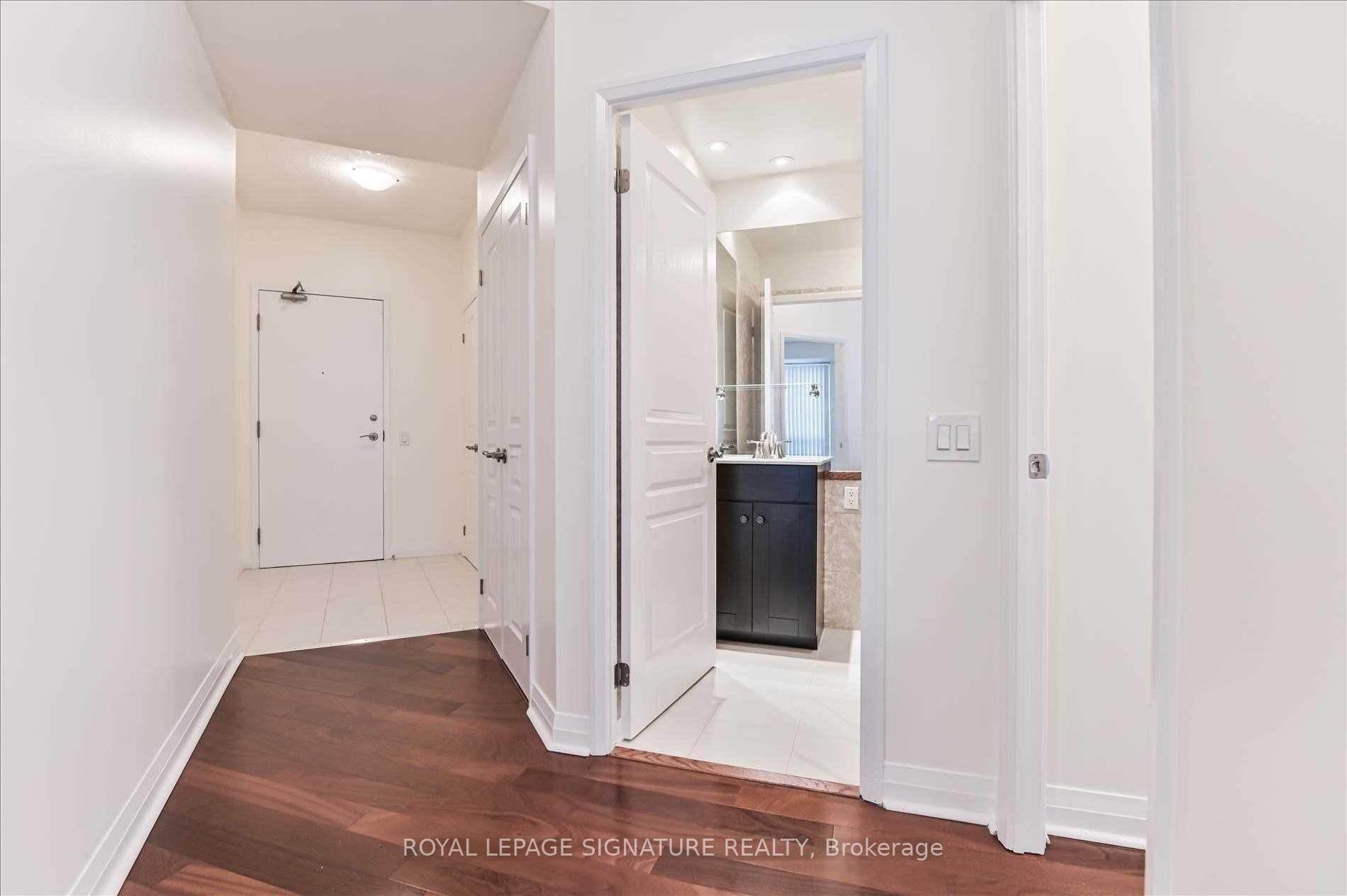 Photo 3 of Unit 907, 1121 Bay Street, Toronto, Bay Street Corridor — HOMEH