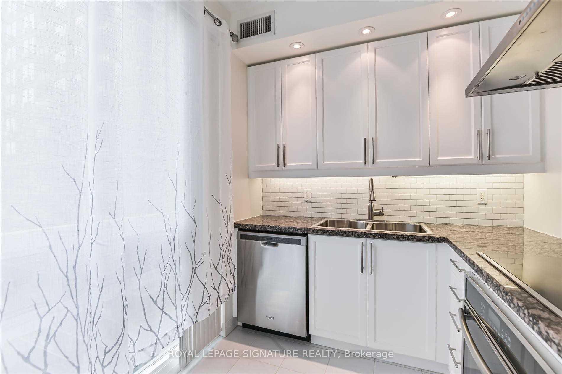 Photo 10 of Unit 907, 1121 Bay Street, Toronto, Bay Street Corridor — HOMEH