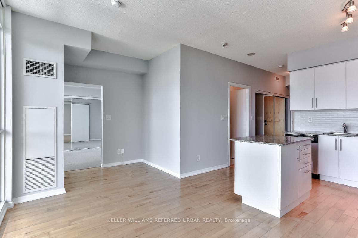 Photo 5 of Unit 3803, 55 Bremner Boulevard, Toronto, Waterfront Communities — HOMEH