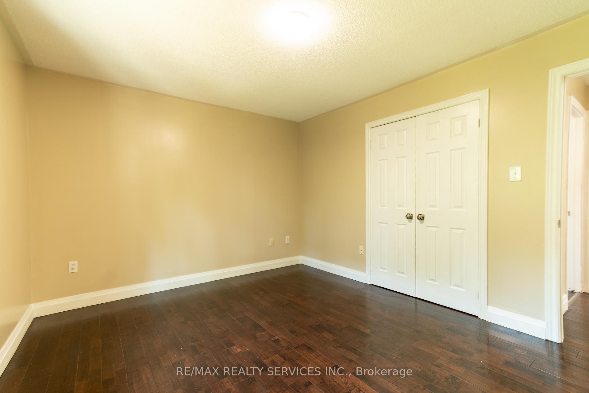 Photo 18 of 22 O'shaughnessy Crescent, Barrie, Holly — HOMEH