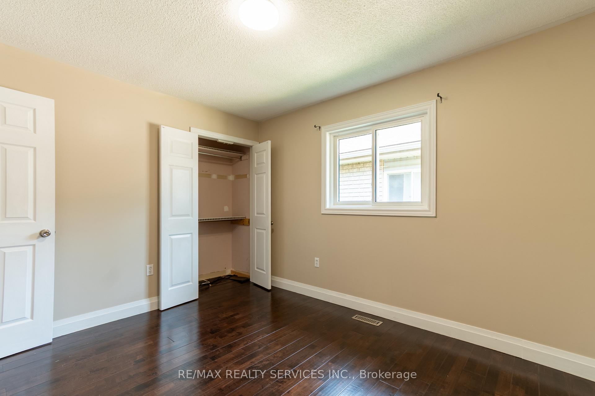 Photo 20 of 22 O'shaughnessy Crescent, Barrie, Holly — HOMEH