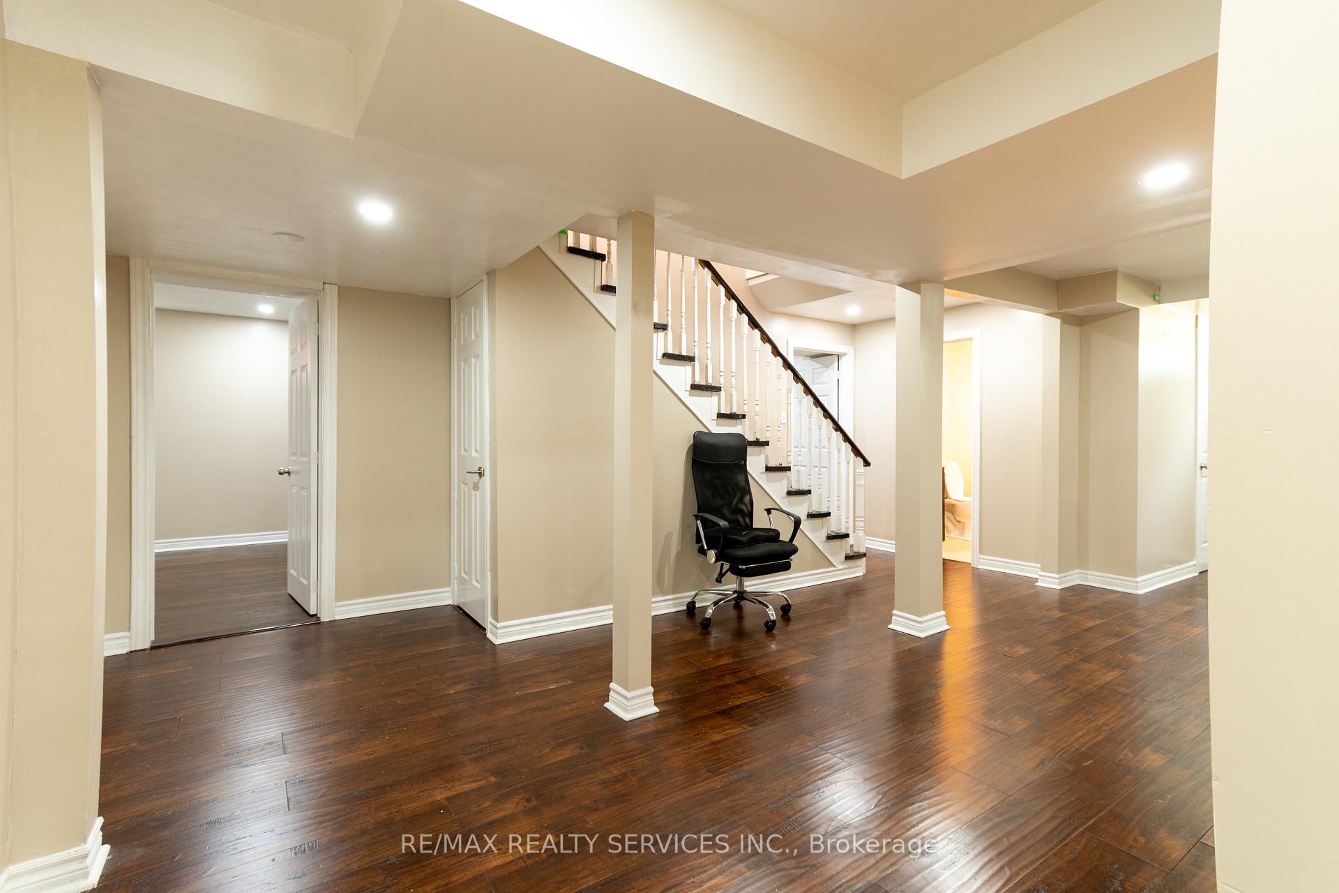 Photo 28 of 22 O'shaughnessy Crescent, Barrie, Holly — HOMEH