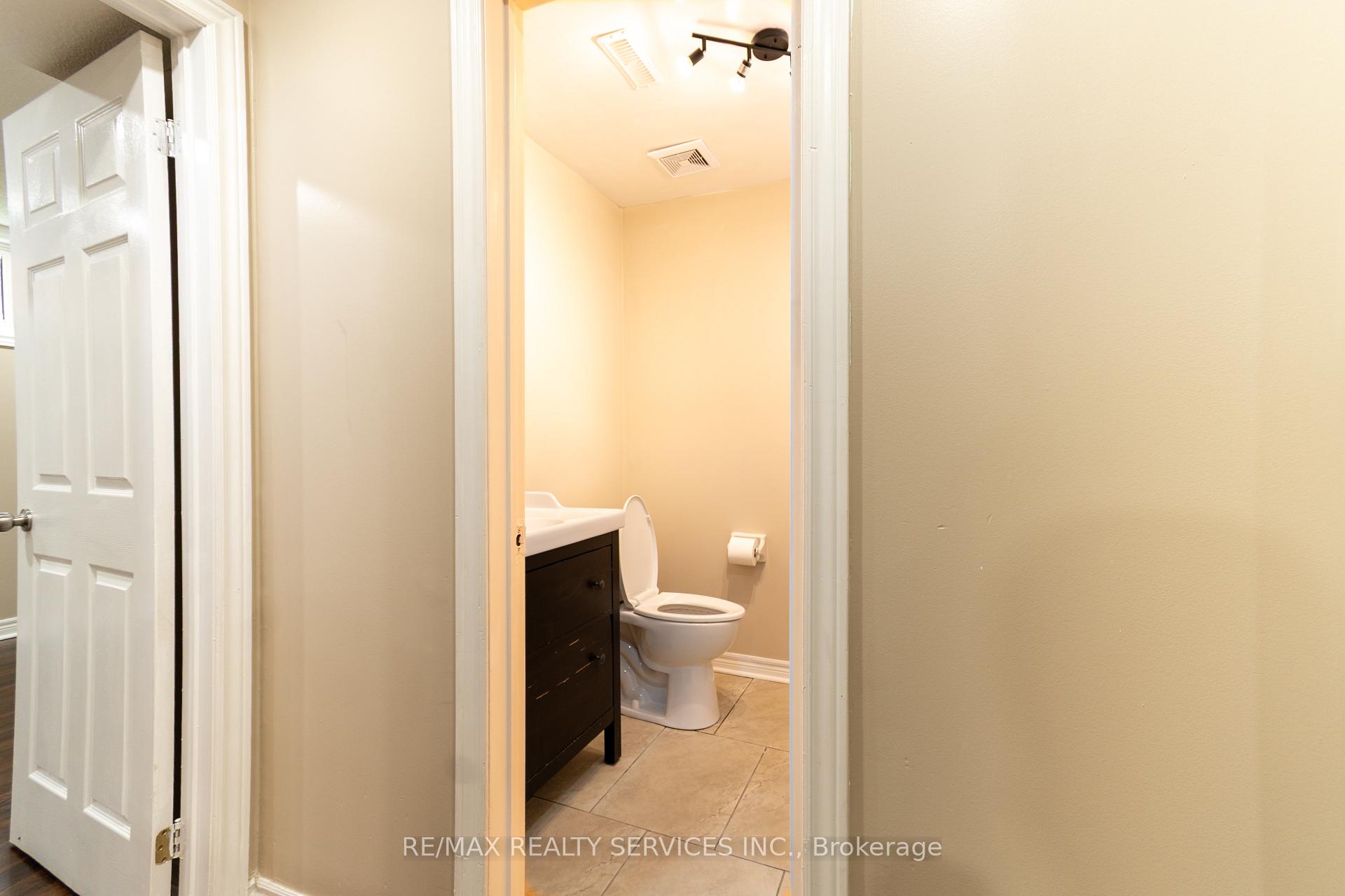 Photo 33 of 22 O'shaughnessy Crescent, Barrie, Holly — HOMEH