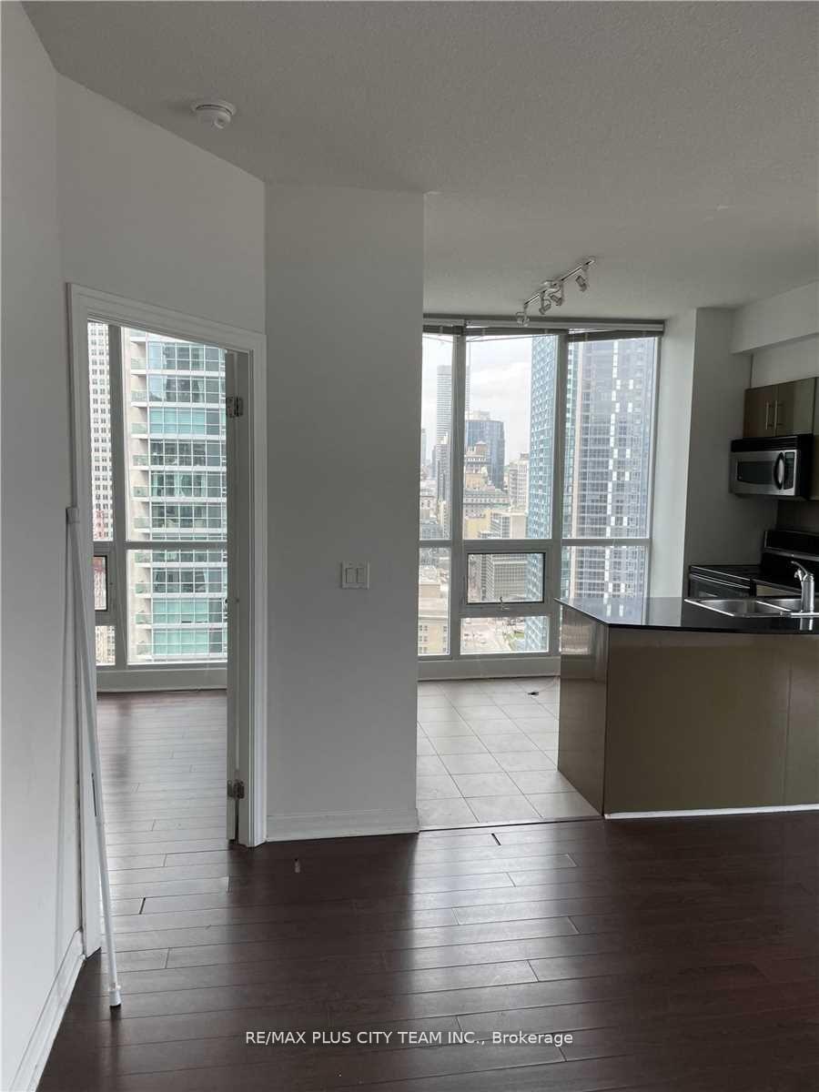 Photo 5 of Unit 2605, 16 Yonge Street, Toronto, Waterfront Communities — HOMEH