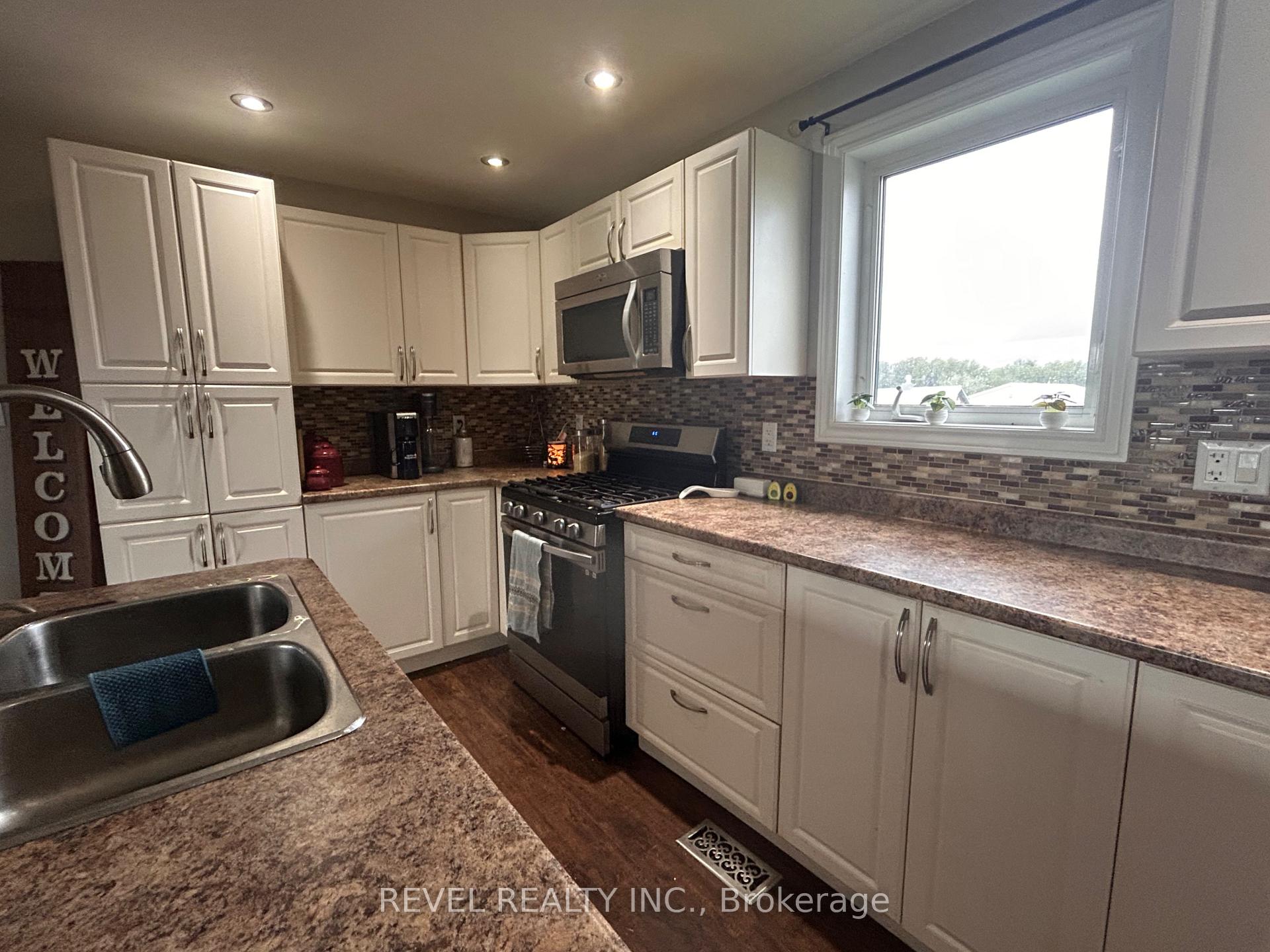 Photo 14 of 1105 4 & 5 Glackmeyer Concession, Cochrane — HOMEH