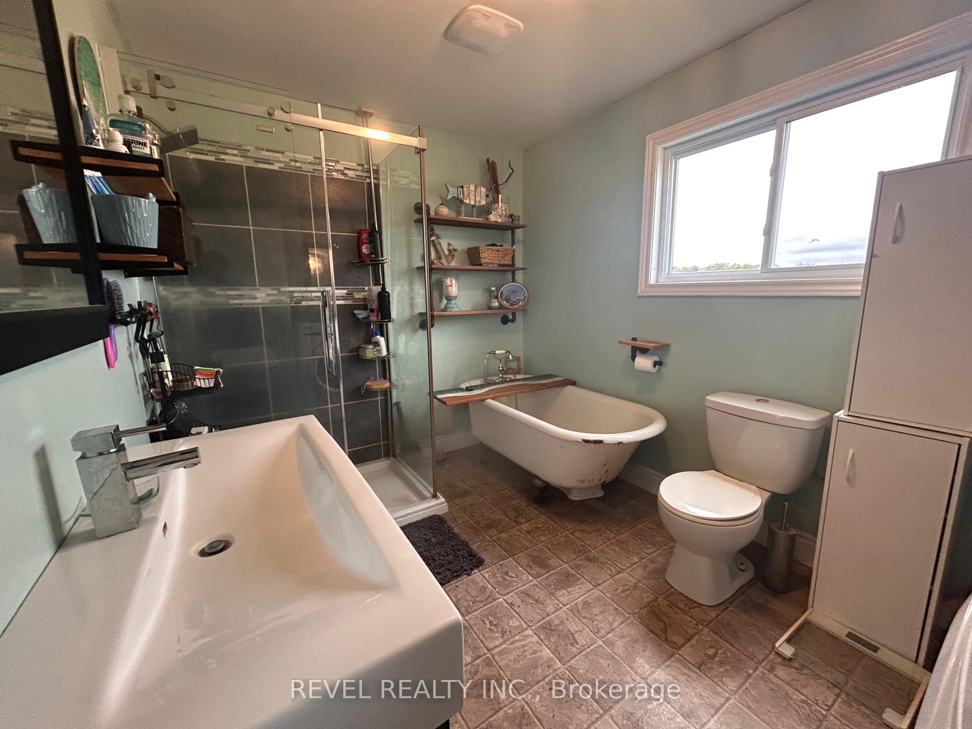 Photo 15 of 1105 4 & 5 Glackmeyer Concession, Cochrane — HOMEH