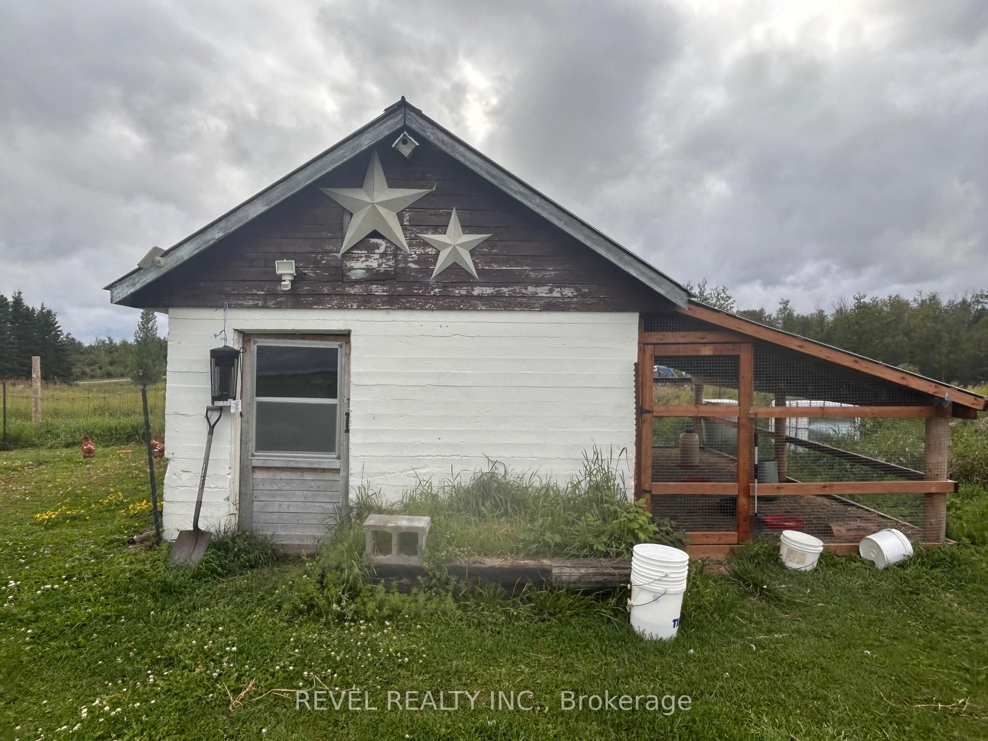 Photo 38 of 1105 4 & 5 Glackmeyer Concession, Cochrane — HOMEH