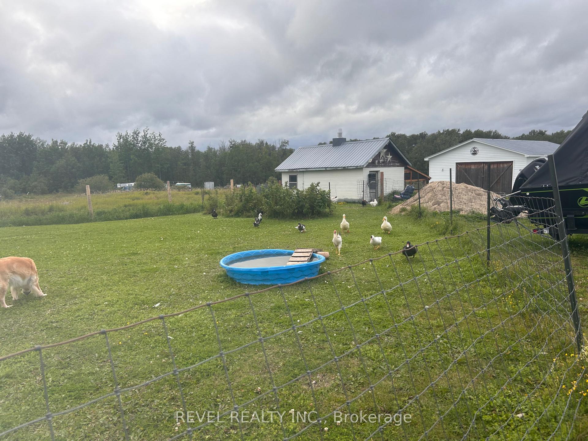 Photo 37 of 1105 4 & 5 Glackmeyer Concession, Cochrane — HOMEH