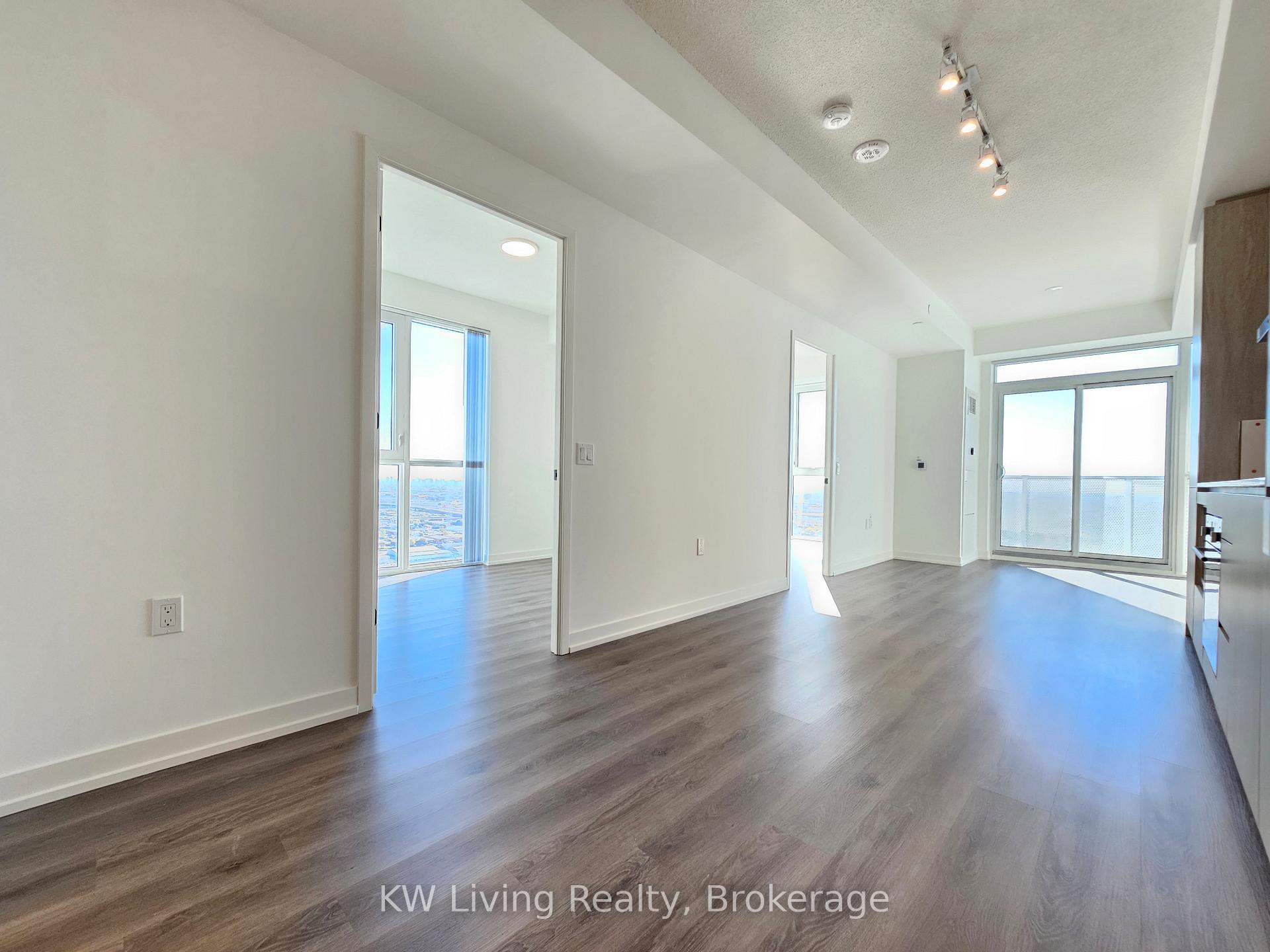 Photo 3 of Unit 4510, 28 Interchange Way, Vaughan, Vaughan Corporate Centre — HOMEH