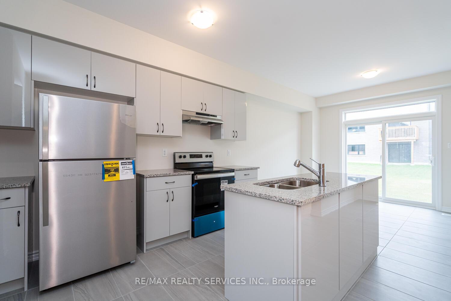 Photo 4 of 23 Heming Street, Brant, Paris — HOMEH