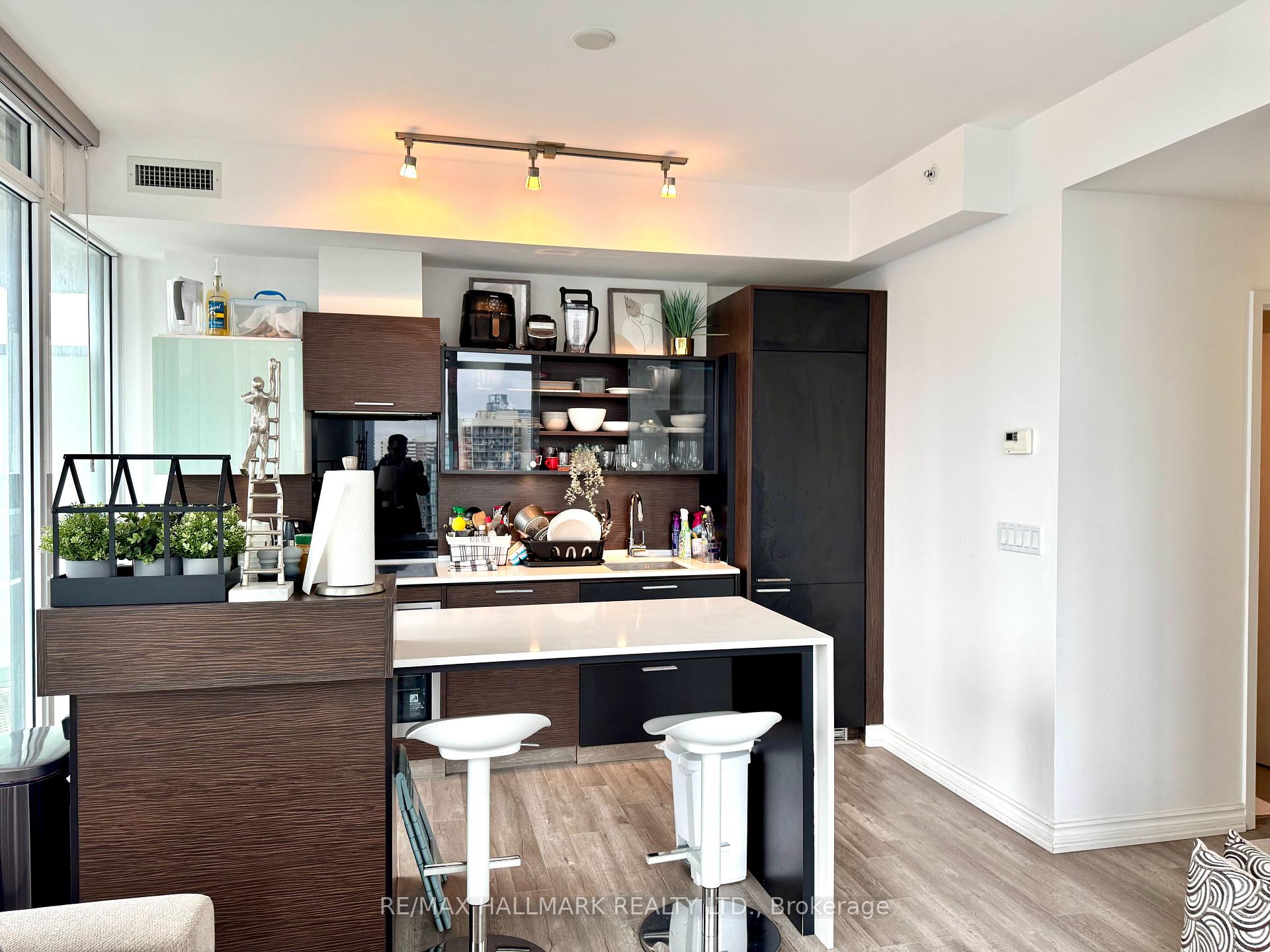 Photo 12 of Unit 2002, 75 St Nicholas Street, Toronto, Bay Street Corridor — HOMEH