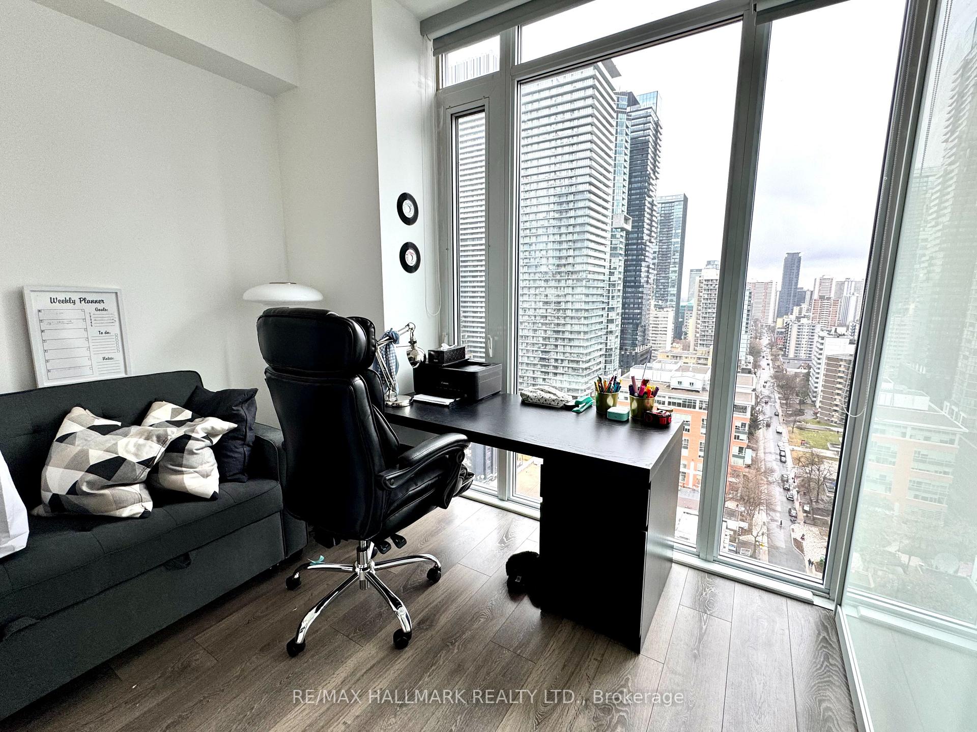 Photo 17 of Unit 2002, 75 St Nicholas Street, Toronto, Bay Street Corridor — HOMEH