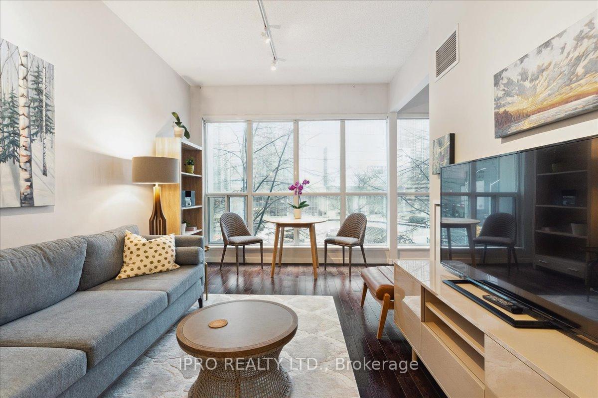 Photo 2 of Unit 303, 8 York Street, Toronto, Waterfront Communities — HOMEH