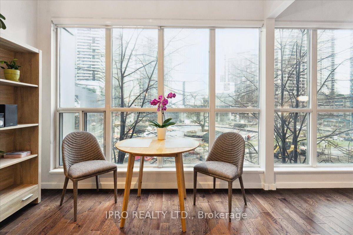 Photo 5 of Unit 303, 8 York Street, Toronto, Waterfront Communities — HOMEH