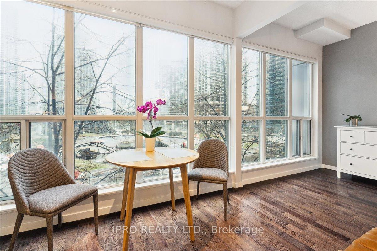 Photo 6 of Unit 303, 8 York Street, Toronto, Waterfront Communities — HOMEH