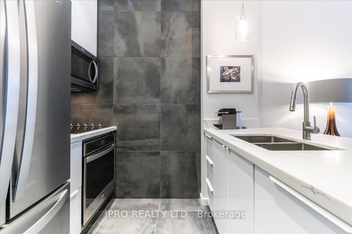 Photo 11 of Unit 303, 8 York Street, Toronto, Waterfront Communities — HOMEH