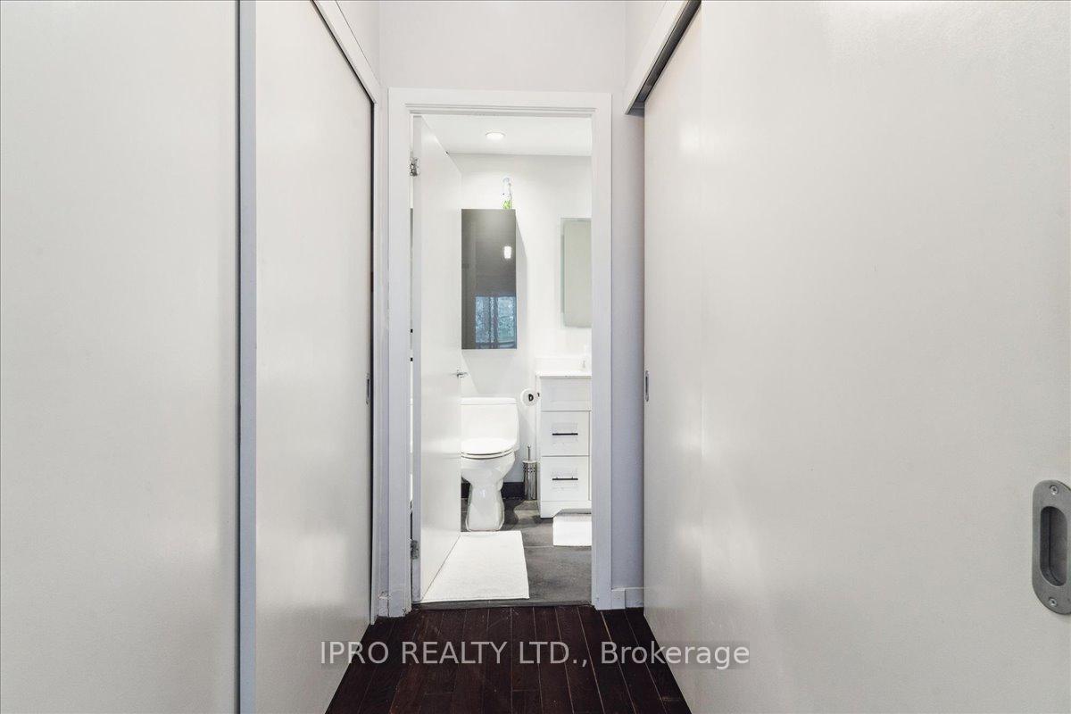 Photo 15 of Unit 303, 8 York Street, Toronto, Waterfront Communities — HOMEH