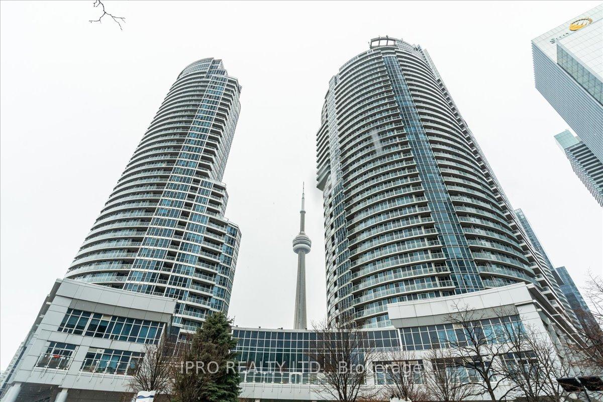 Photo 19 of Unit 303, 8 York Street, Toronto, Waterfront Communities — HOMEH