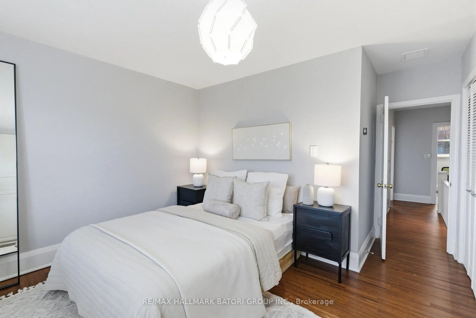 Photo 14 of 261 Castlefield Avenue, Toronto, Yonge-Eglinton — HOMEH