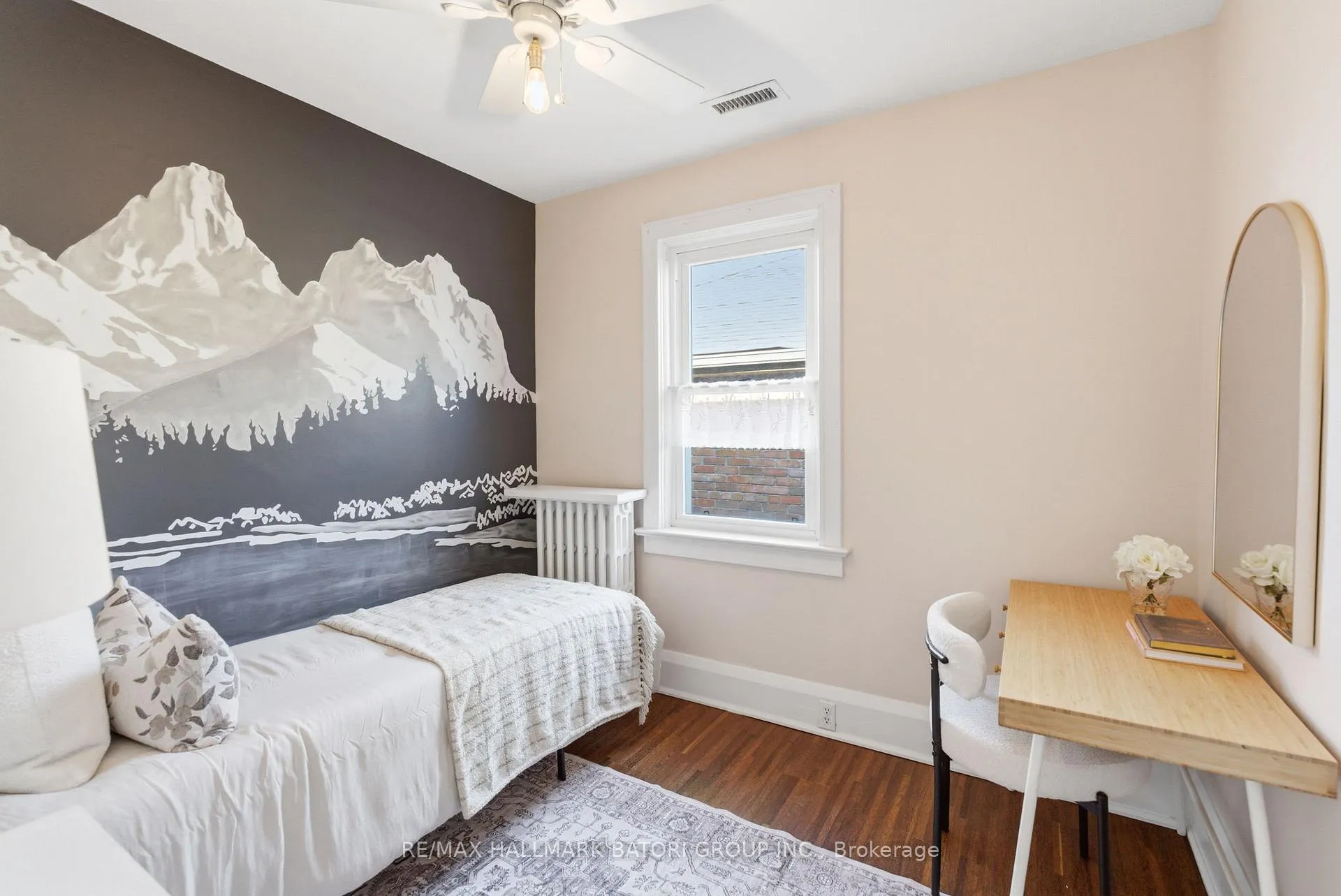 Photo 16 of 261 Castlefield Avenue, Toronto, Yonge-Eglinton — HOMEH