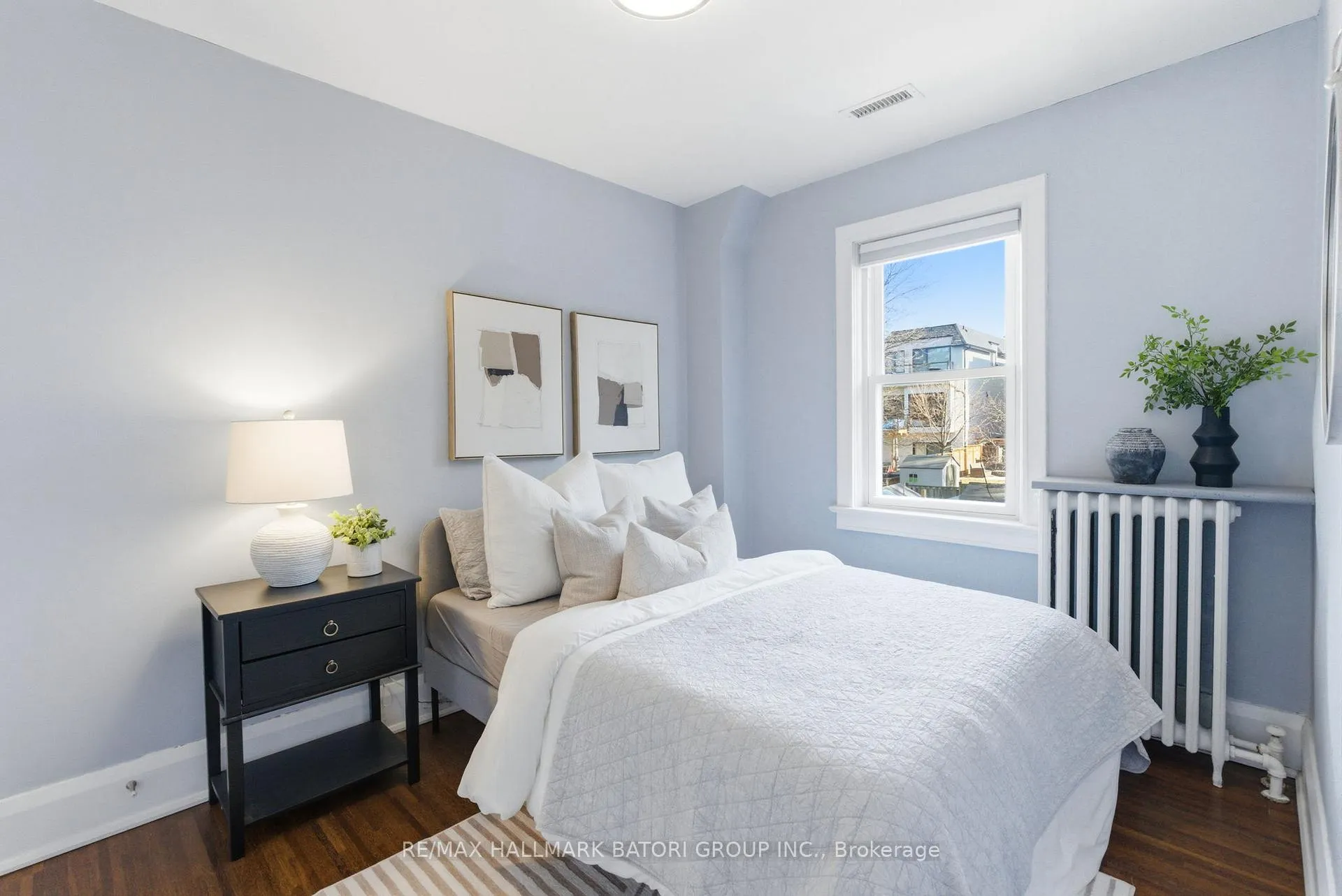 Photo 17 of 261 Castlefield Avenue, Toronto, Yonge-Eglinton — HOMEH