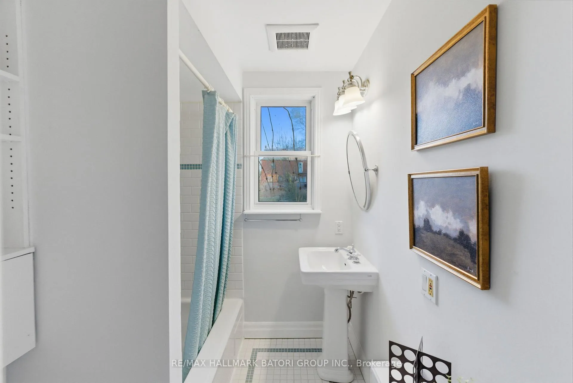 Photo 19 of 261 Castlefield Avenue, Toronto, Yonge-Eglinton — HOMEH