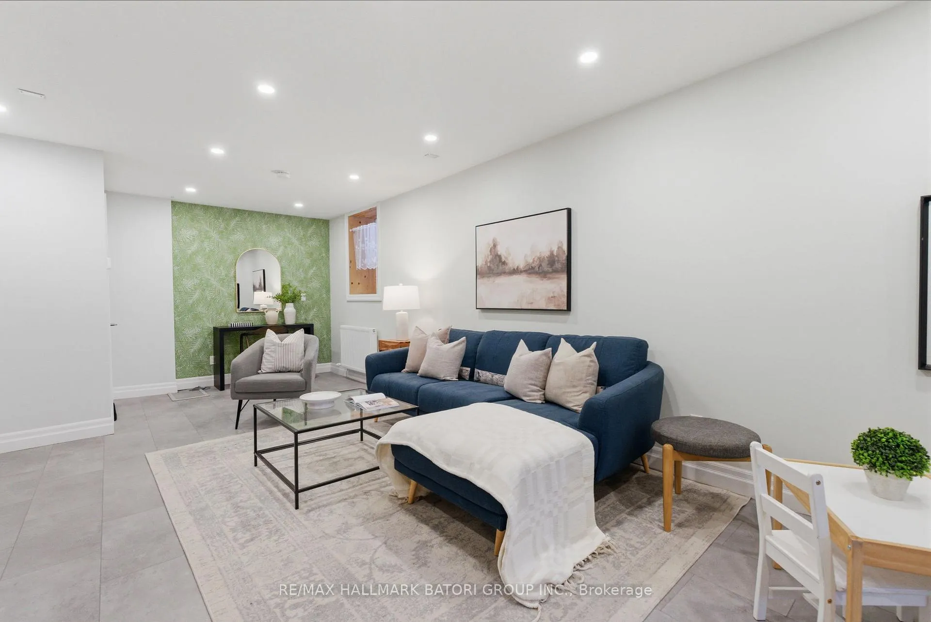 Photo 21 of 261 Castlefield Avenue, Toronto, Yonge-Eglinton — HOMEH