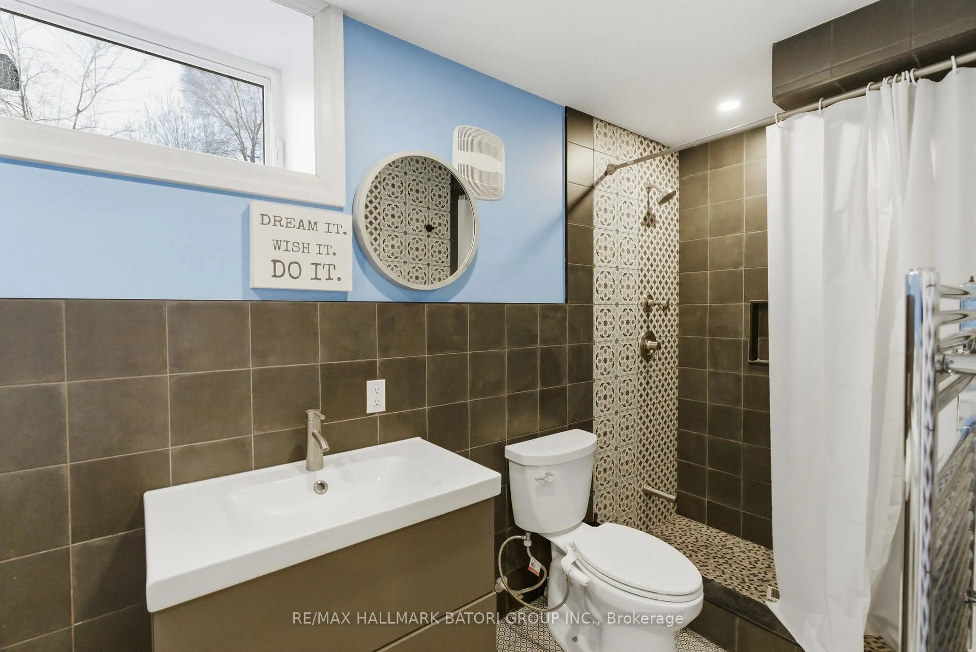 Photo 22 of 261 Castlefield Avenue, Toronto, Yonge-Eglinton — HOMEH