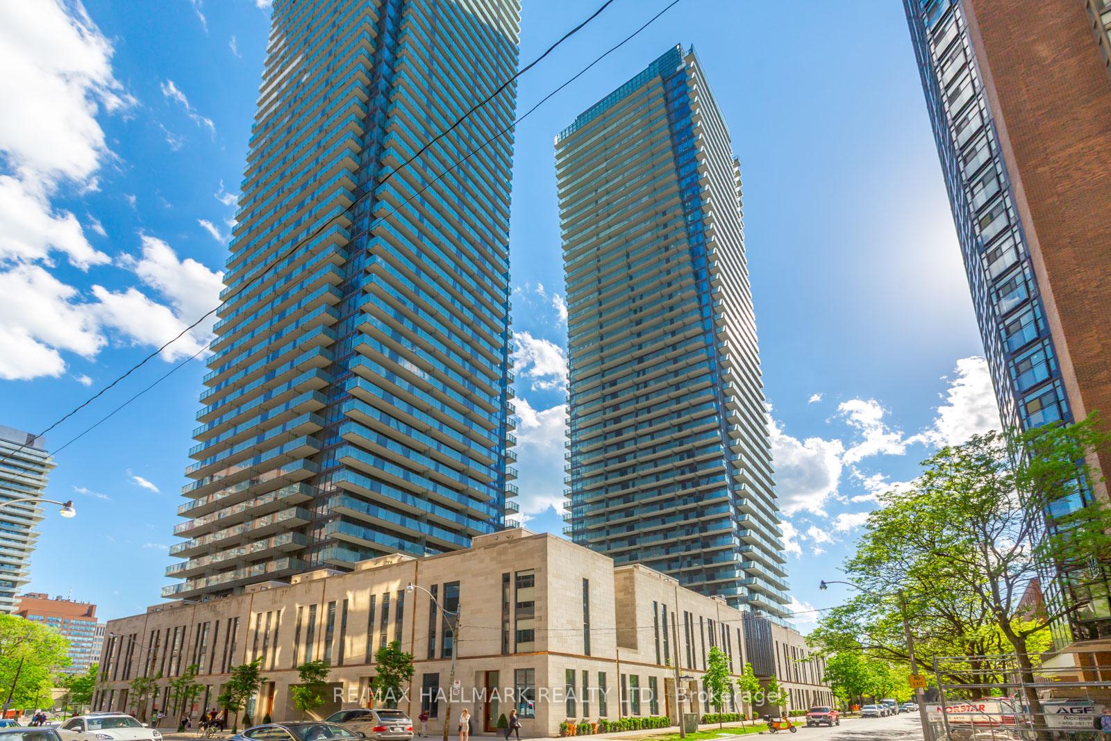 Front of Unit 1406, 1080 Bay Street