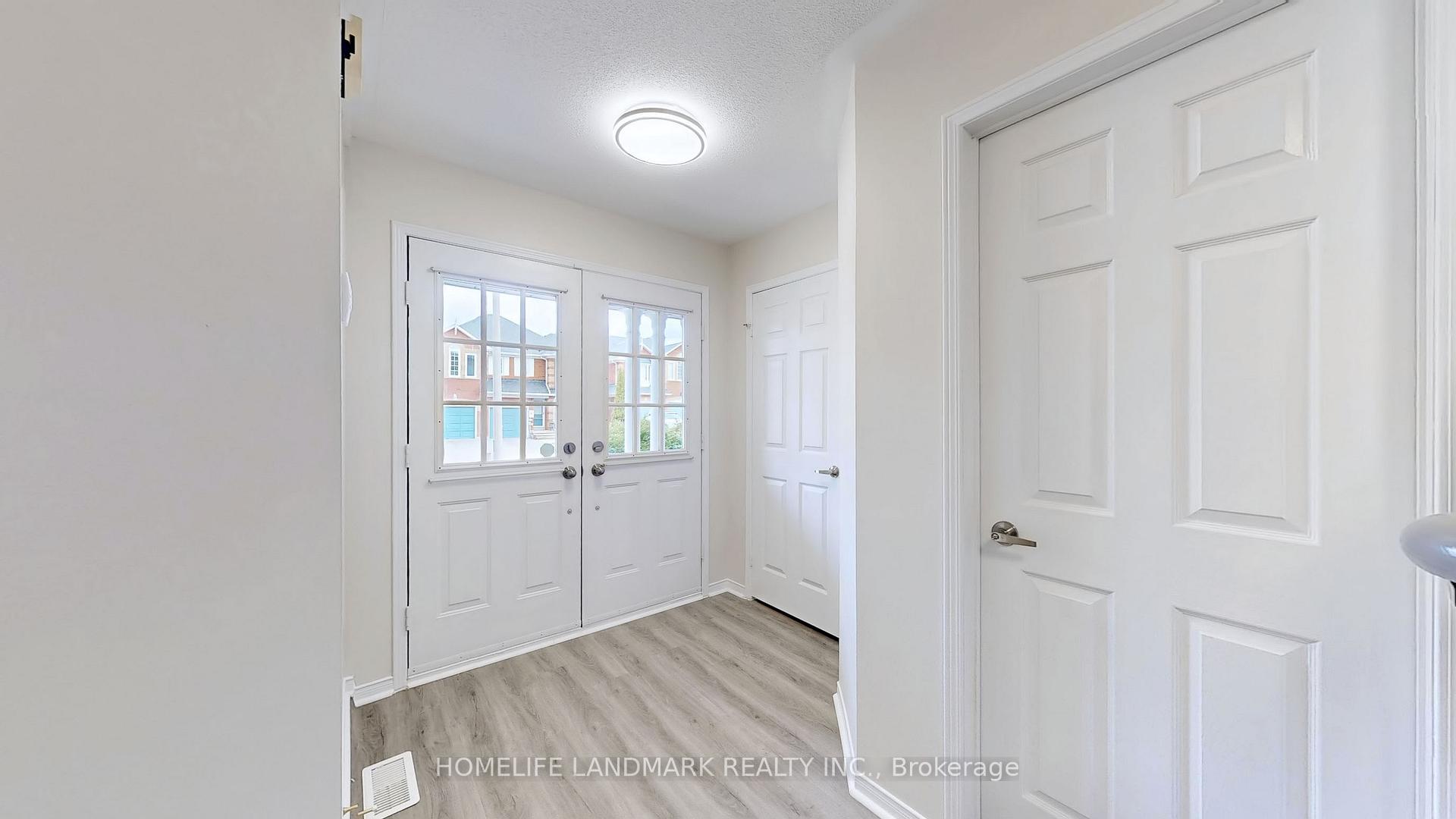 Photo 5 of 107 Downey Circle, Aurora, Bayview Wellington — HOMEH