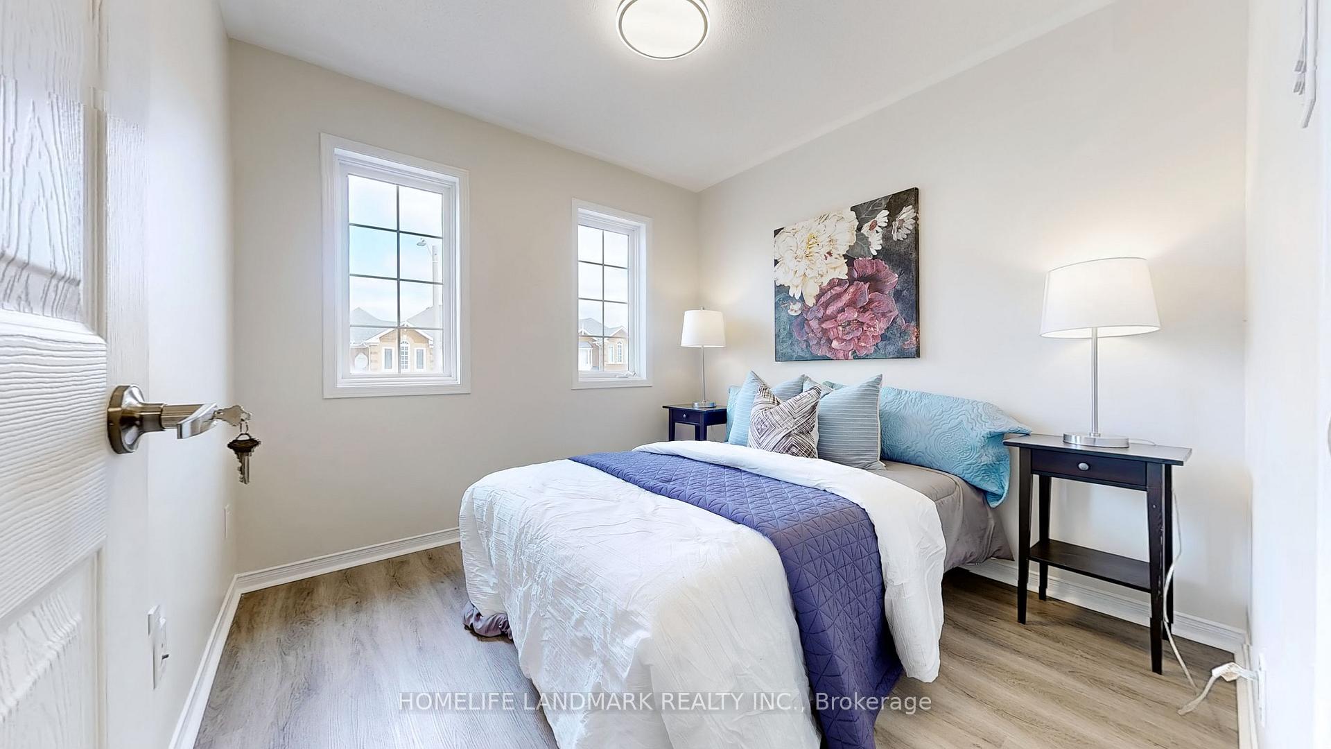 Photo 24 of 107 Downey Circle, Aurora, Bayview Wellington — HOMEH