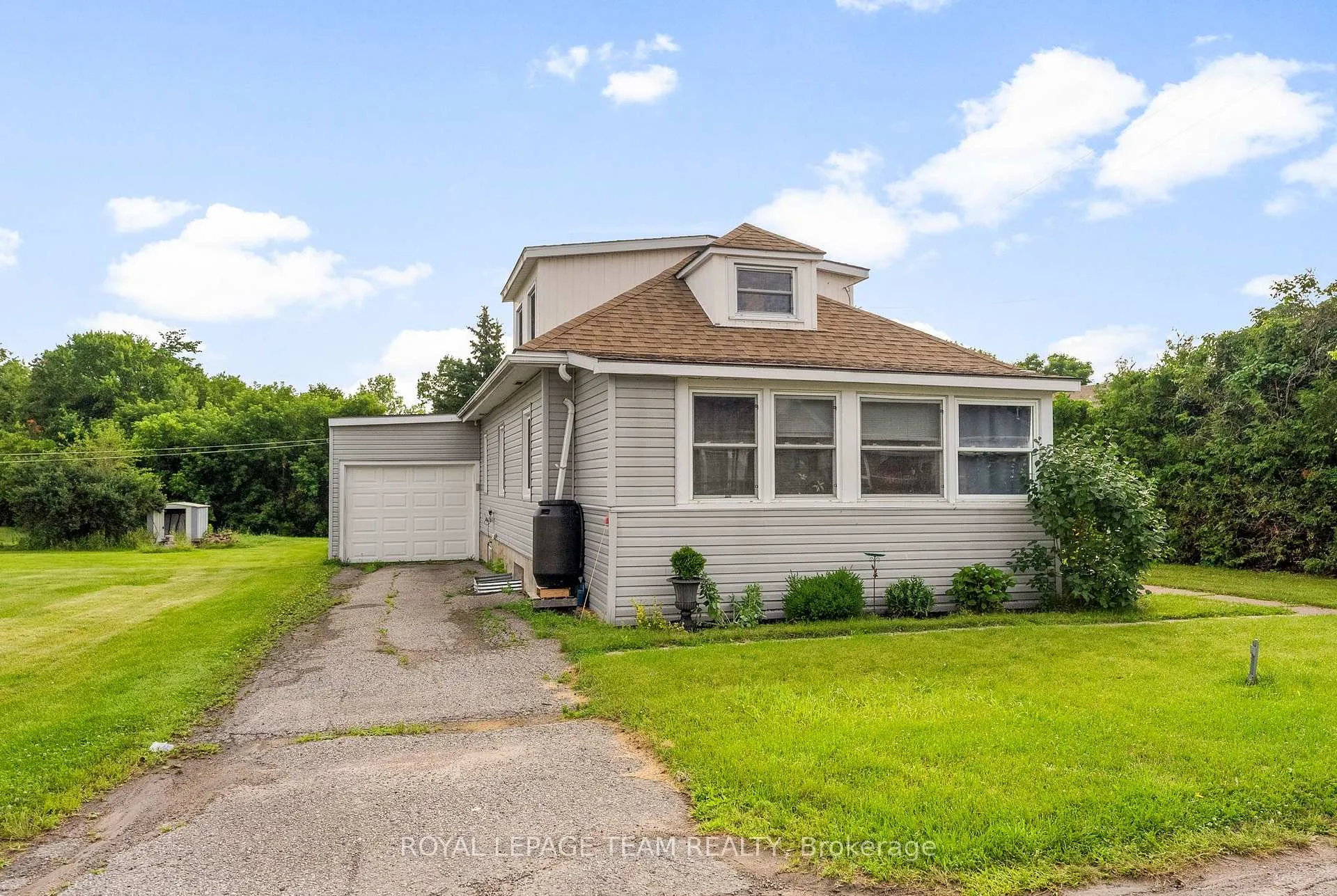 Photo 2 of 253 Mclean Street, Renfrew — HOMEH