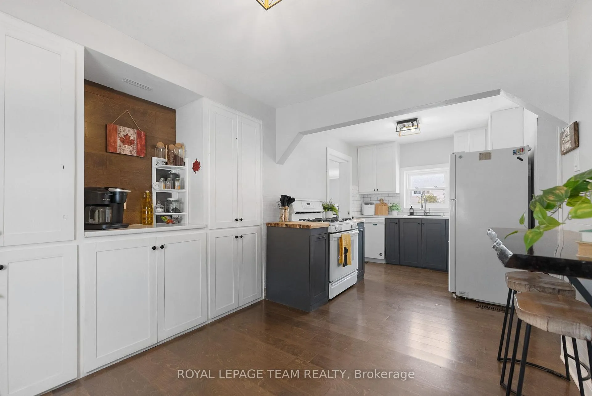 Photo 13 of 253 Mclean Street, Renfrew — HOMEH