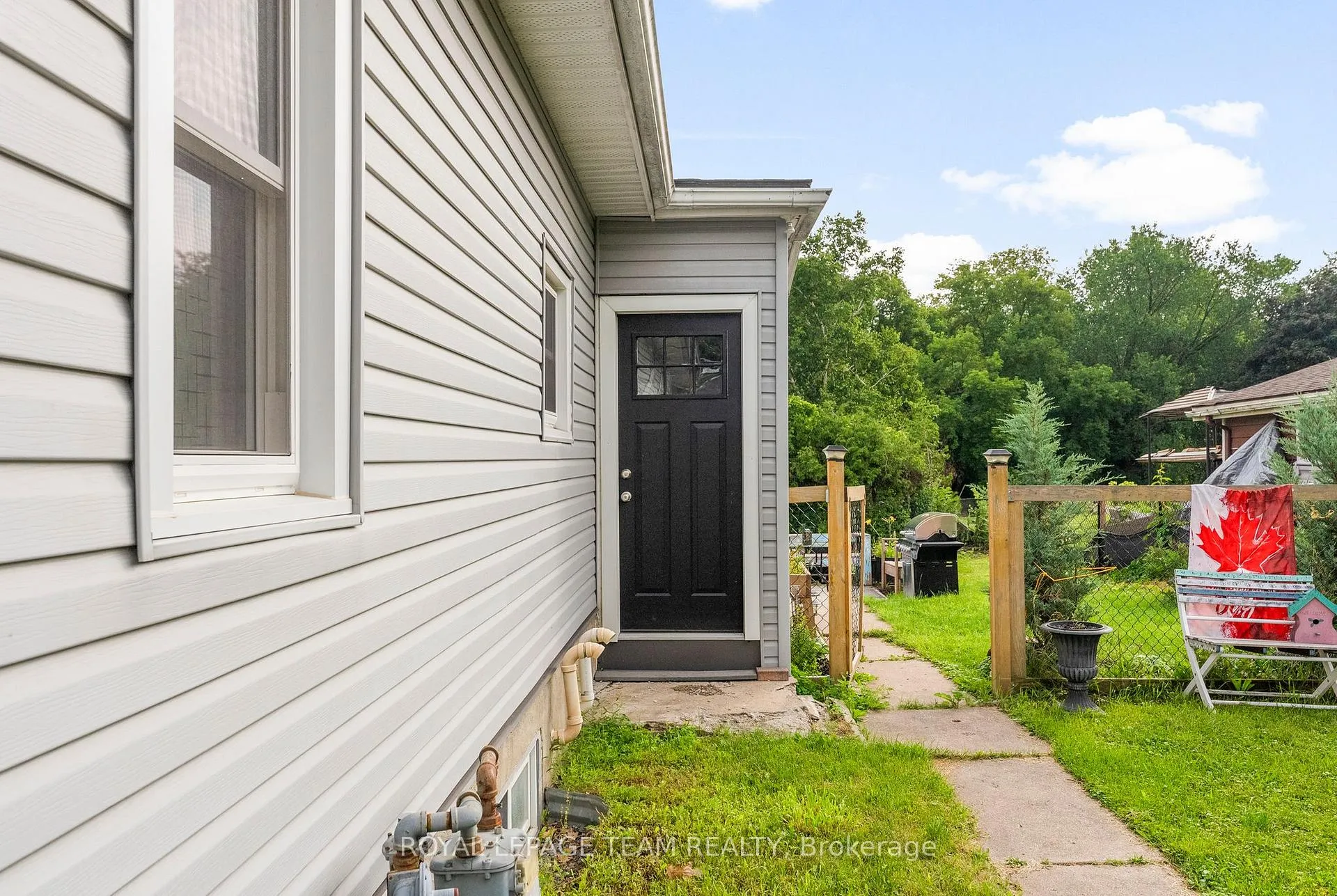 Photo 28 of 253 Mclean Street, Renfrew — HOMEH