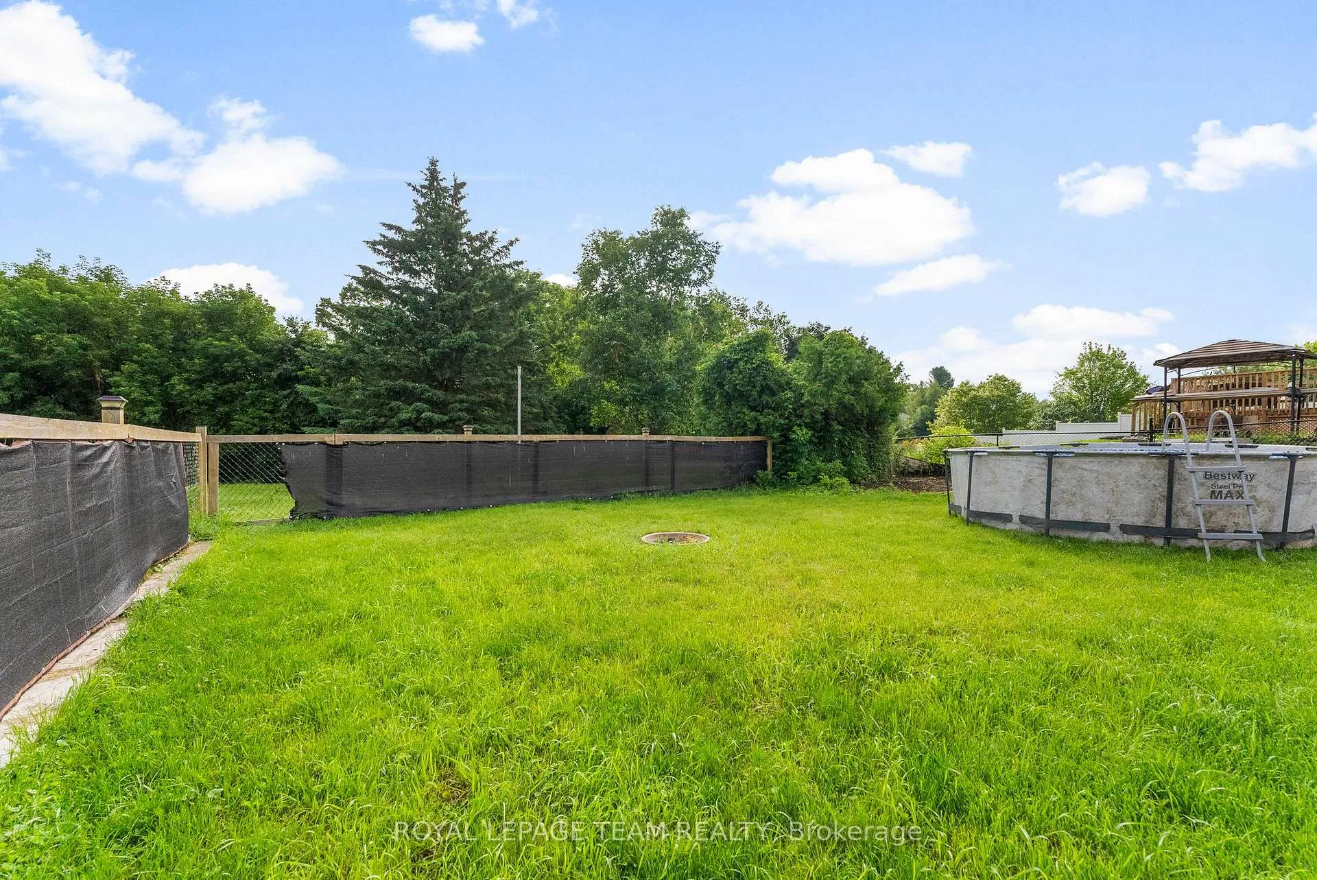 Photo 32 of 253 Mclean Street, Renfrew — HOMEH