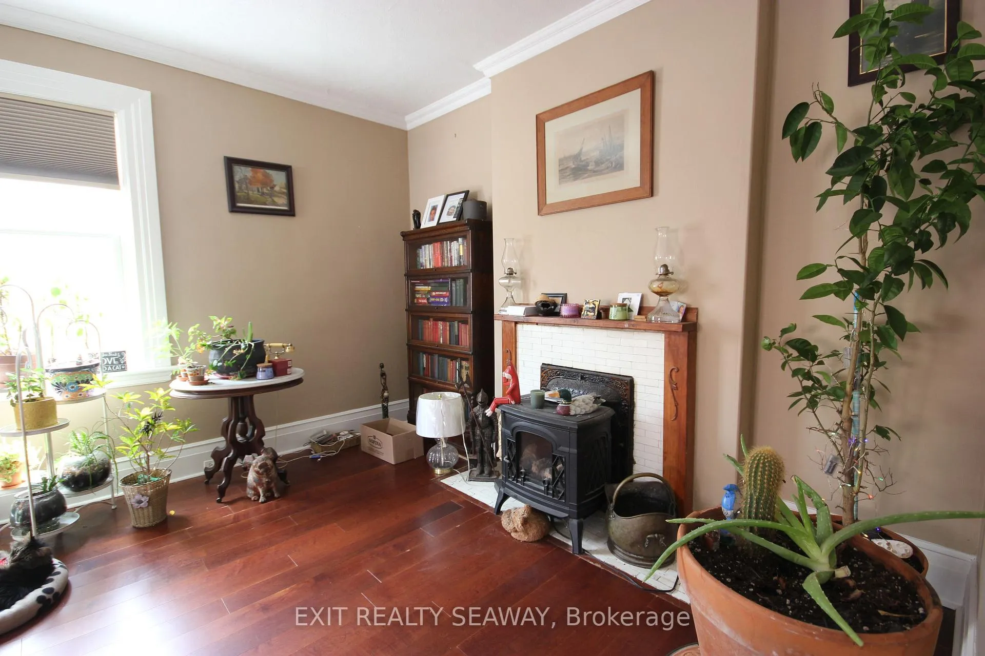 Photo 5 of 72 John Street, Brockville — HOMEH