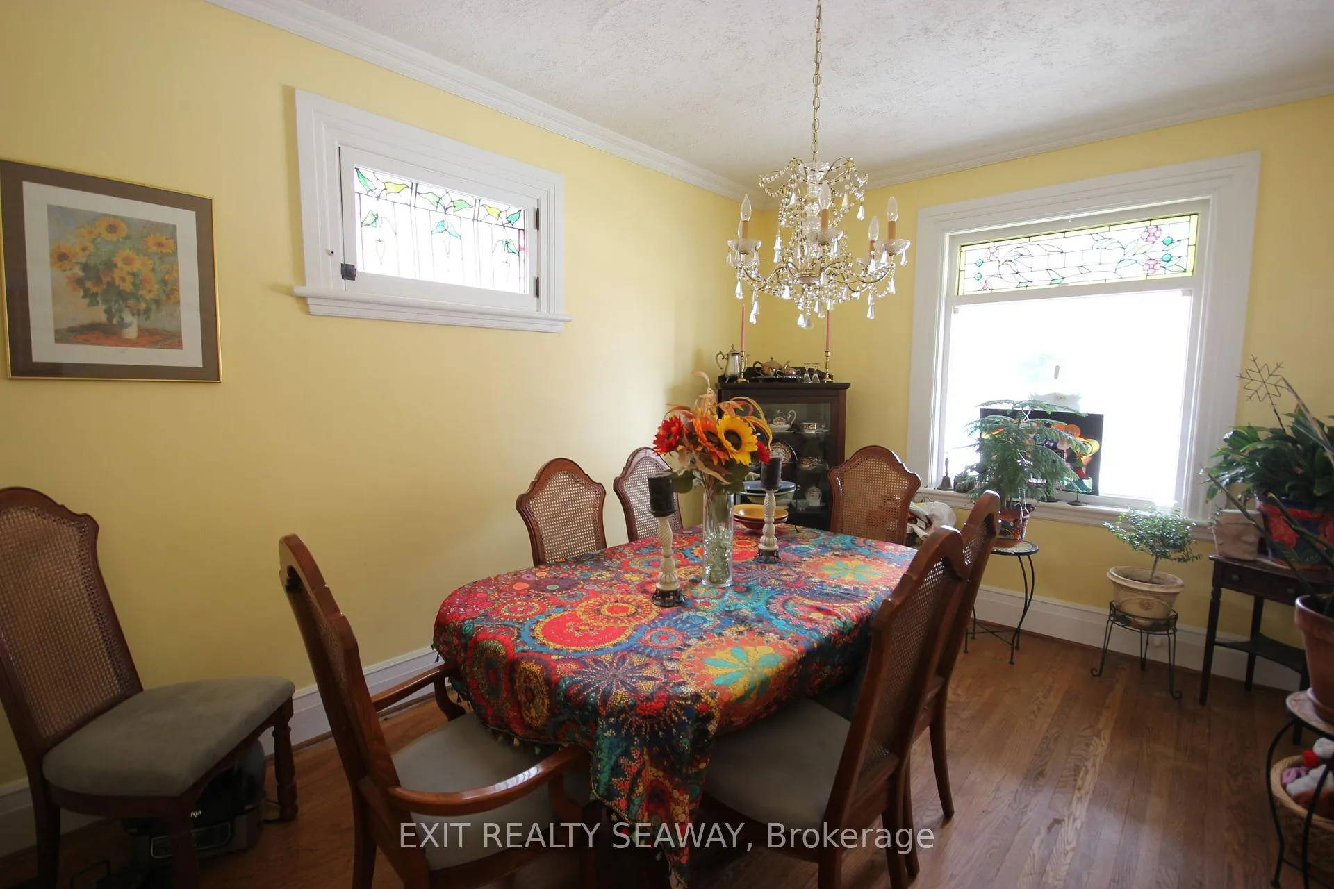 Photo 8 of 72 John Street, Brockville — HOMEH