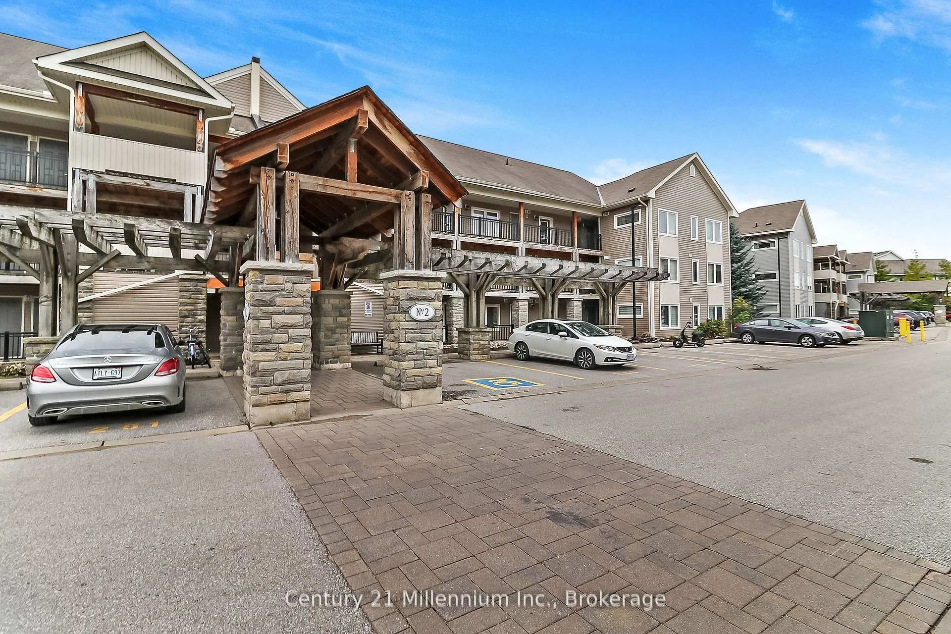 Photo 2 of Unit 304, 2 Brandy Lane Drive, Collingwood — HOMEH
