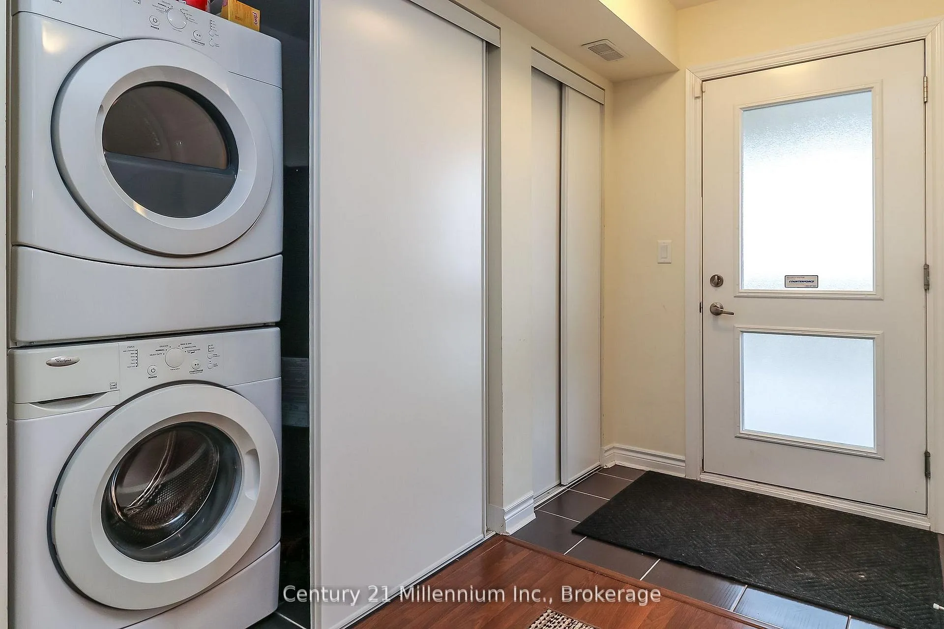 Photo 6 of Unit 304, 2 Brandy Lane Drive, Collingwood — HOMEH