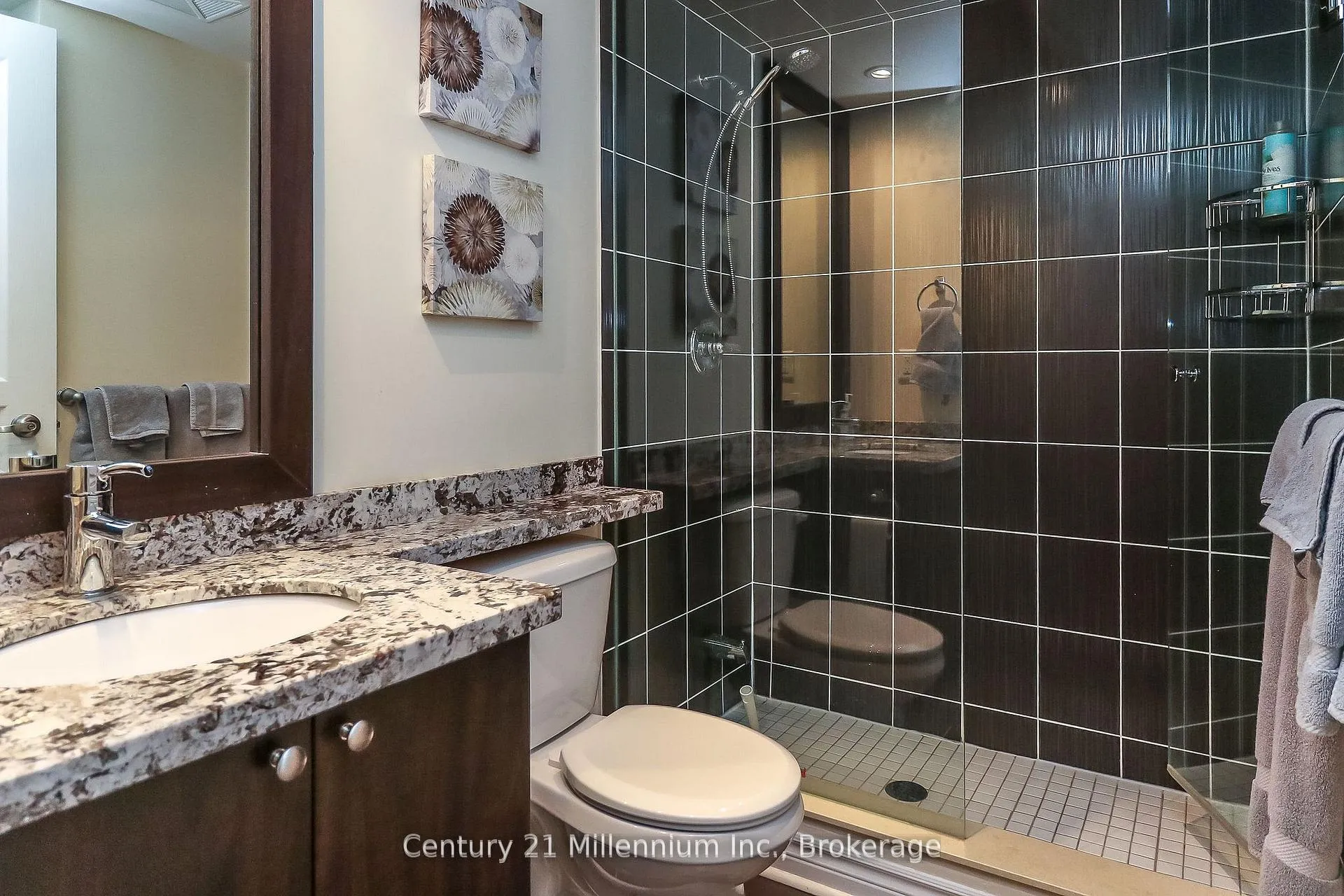 Photo 25 of Unit 304, 2 Brandy Lane Drive, Collingwood — HOMEH