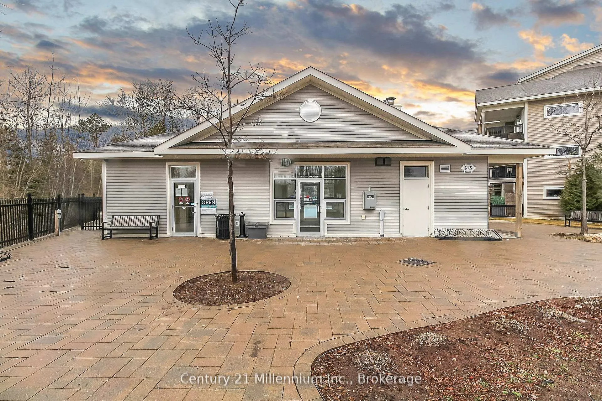 Photo 28 of Unit 304, 2 Brandy Lane Drive, Collingwood — HOMEH