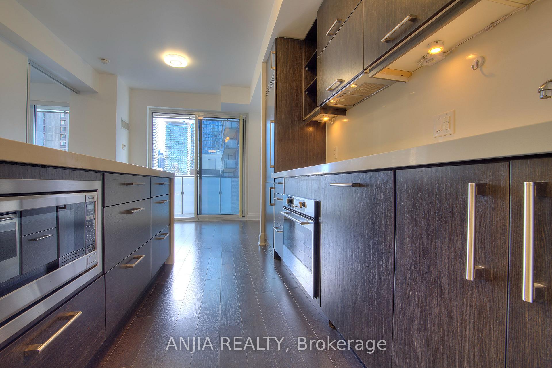 Photo 10 of Unit 1701, 65 St Mary Street, Toronto, Bay Street Corridor — HOMEH
